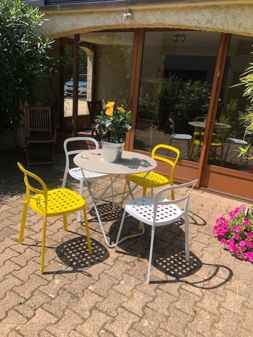 Le Gite Des Tourterelles Belleville-sur-Saône Extérieur photo